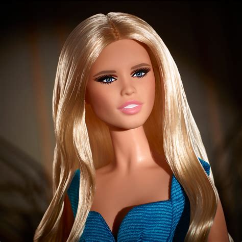 barbie claudia schiffer x versace dtc exclusive|Capturing an Iconic Fashion Moment: Supermodel Claudia .